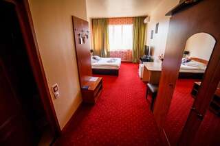 Отель Hotel Olimp Клуж-Напока Двухместный номер Делюкс с 1 кроватью-3